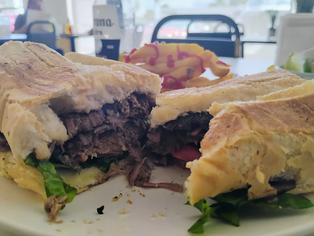 Sandwich De Bistec Steak Sandwich